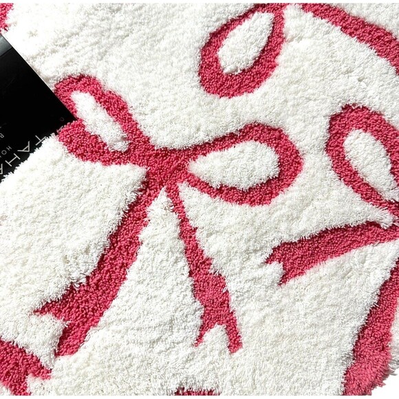 TAHARI Coquette Bow Bath Mat 21” X 34” - Picture 2 of 5